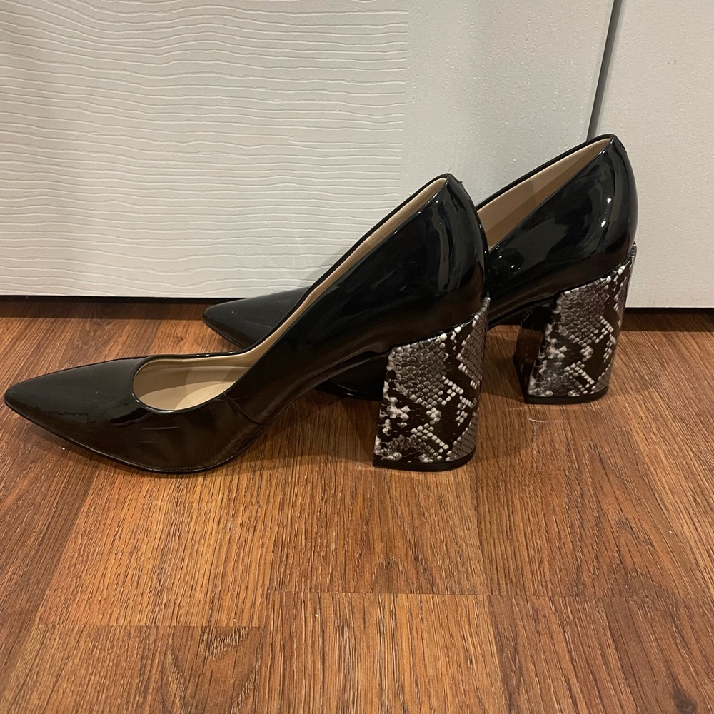 Mix No.6 chunky black snake heel
